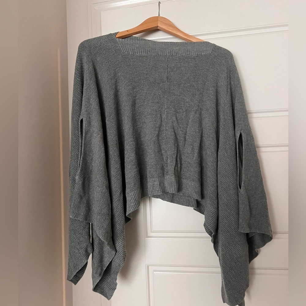 Lululemon forward flow poncho